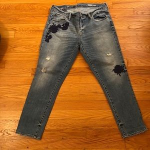 Gap 1969 embroidered blue jeans sz 31